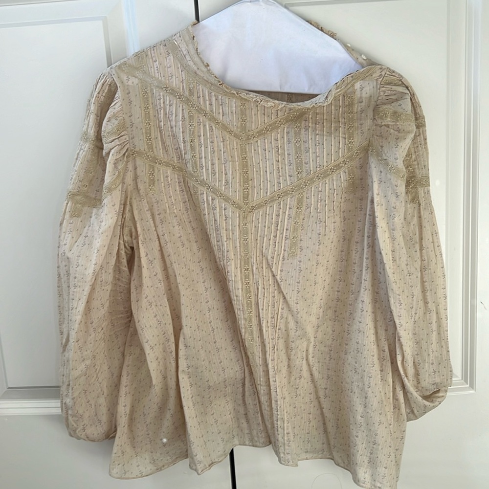 Doen ivory floral top